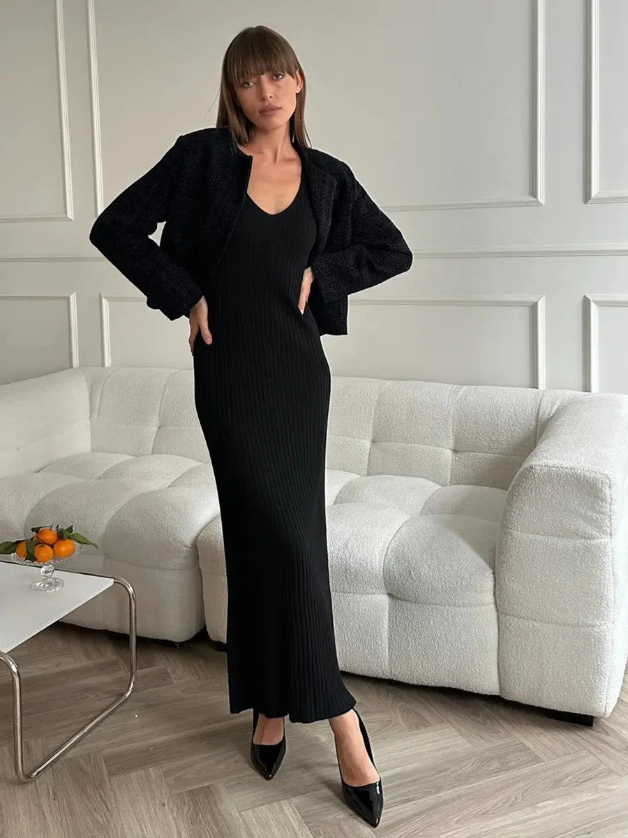 Vestido largo acanalado con escote en V