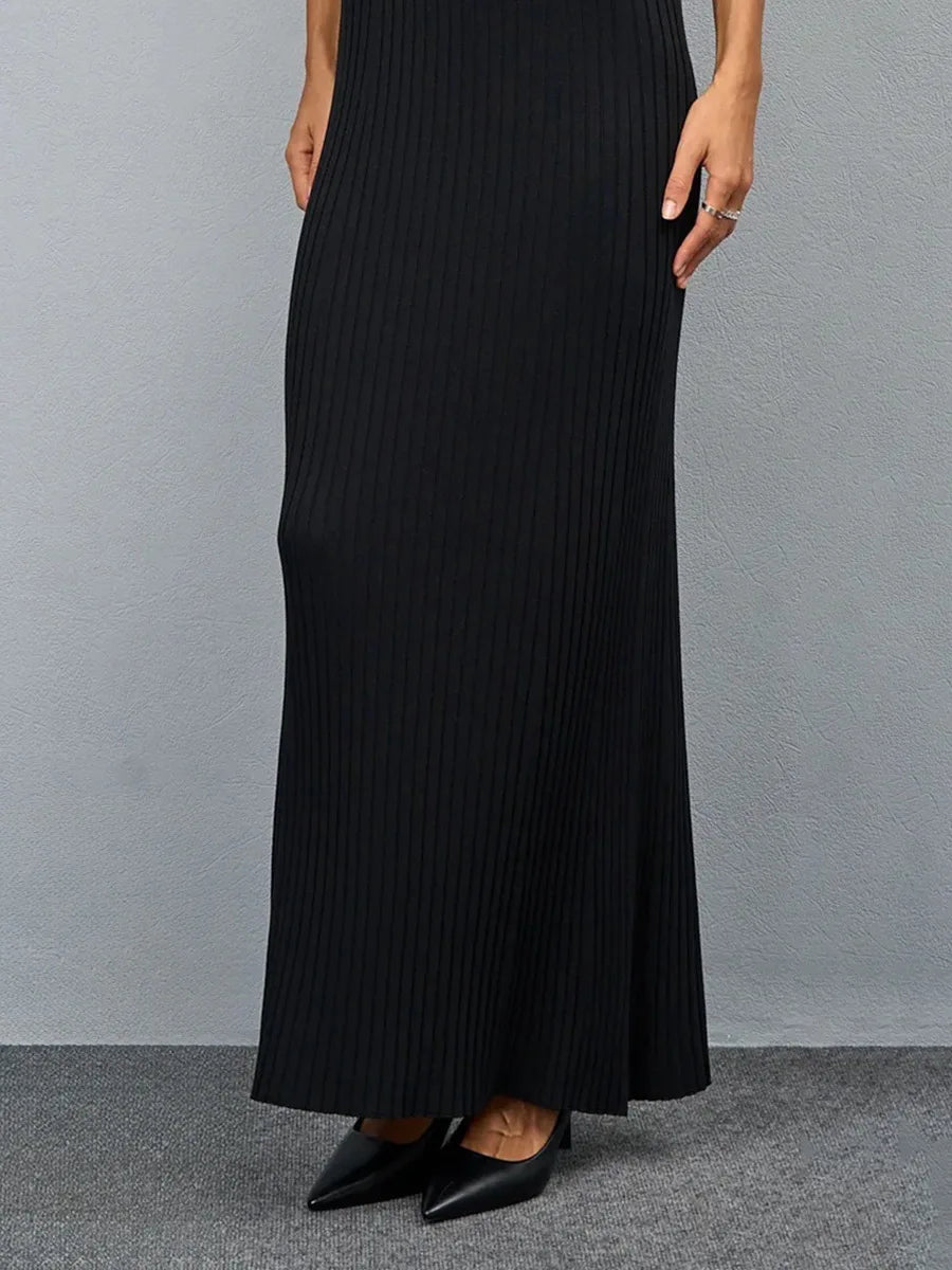 Vestido largo acanalado con escote en V